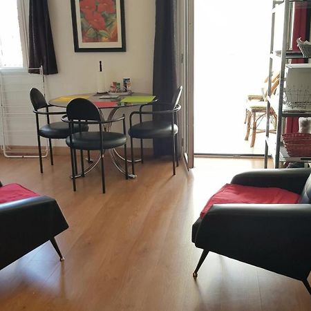 Un Pied A Terre Apartment การ์กาซอน ภายนอก รูปภาพ